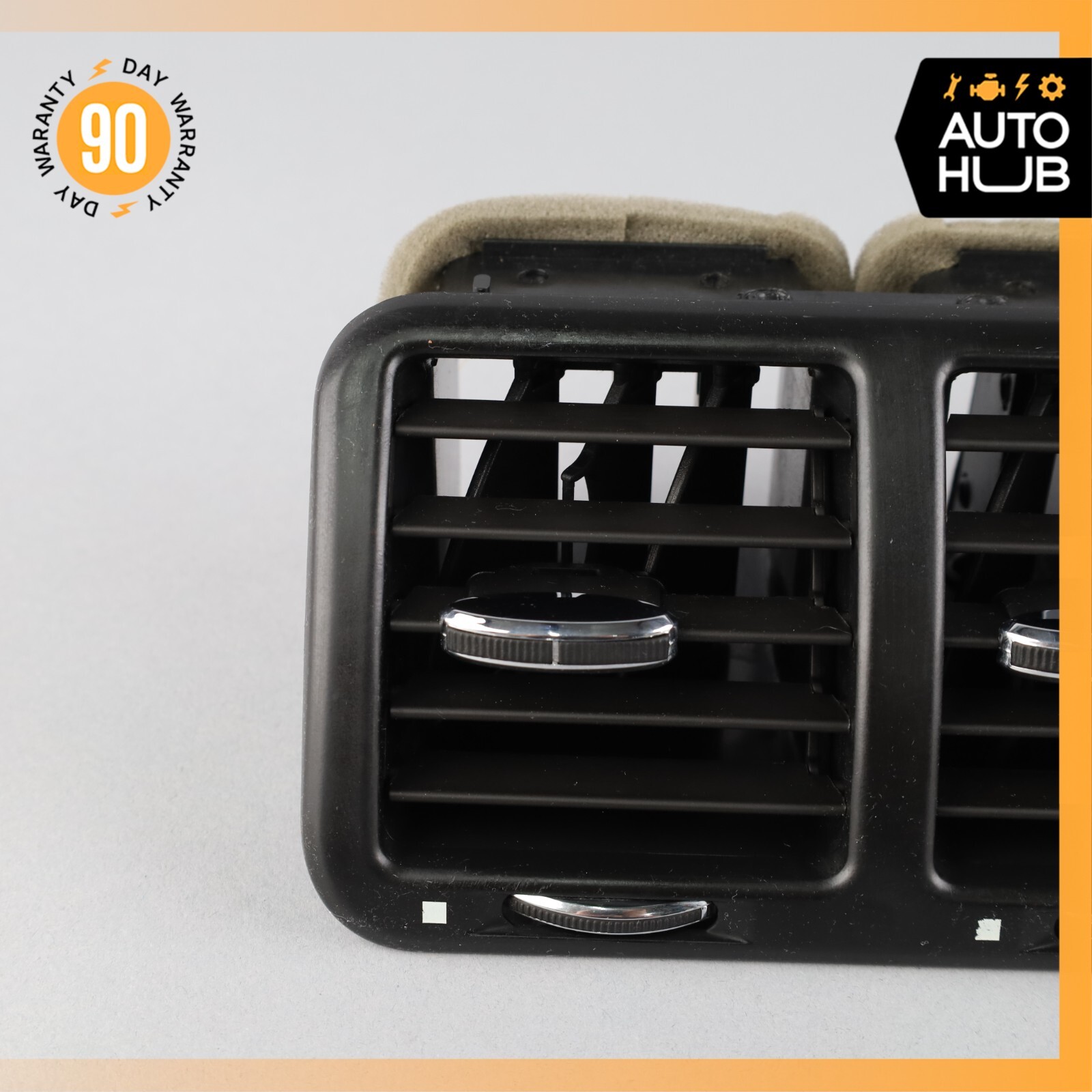 04-18 Maserati GranTurismo M145 Rear Center Console AC A/C Air Vent OEM 17k