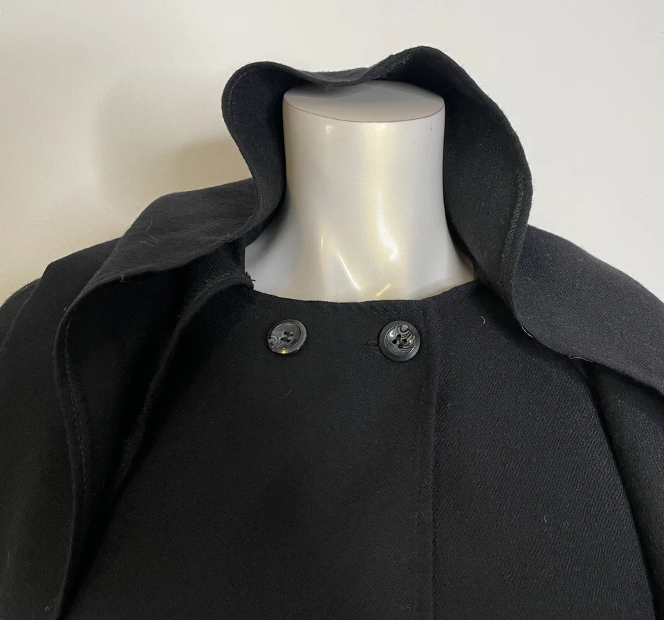 Capa victoriana vintage Woodward & Lothrop lana negra M ala de murciélago corbata capucha Foto 2 de 4