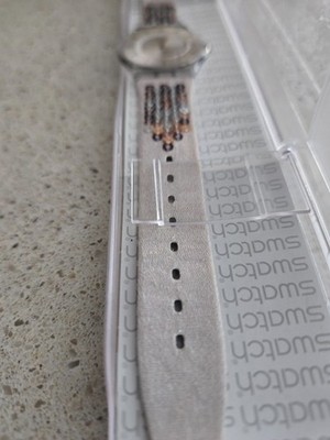 REDUCED Swatch SFK382 GLAM watch never worn