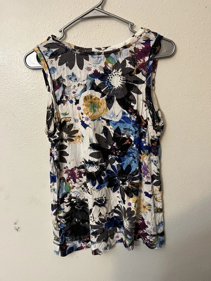 Tanque fluido Simply Vera Wang negro blanco floral monocromo talla L Whimiscal Foto 3 de 4