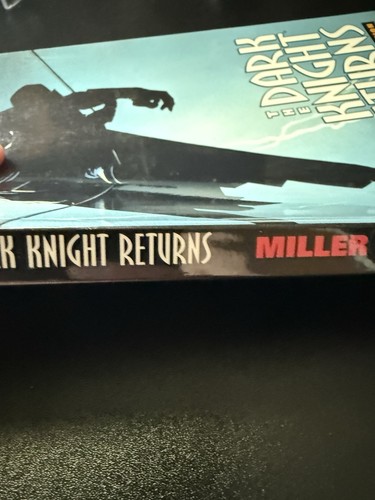 DC Batman The Dark Knight Returns 10th Anniversary Edition 1996 - Picture 9 of 16