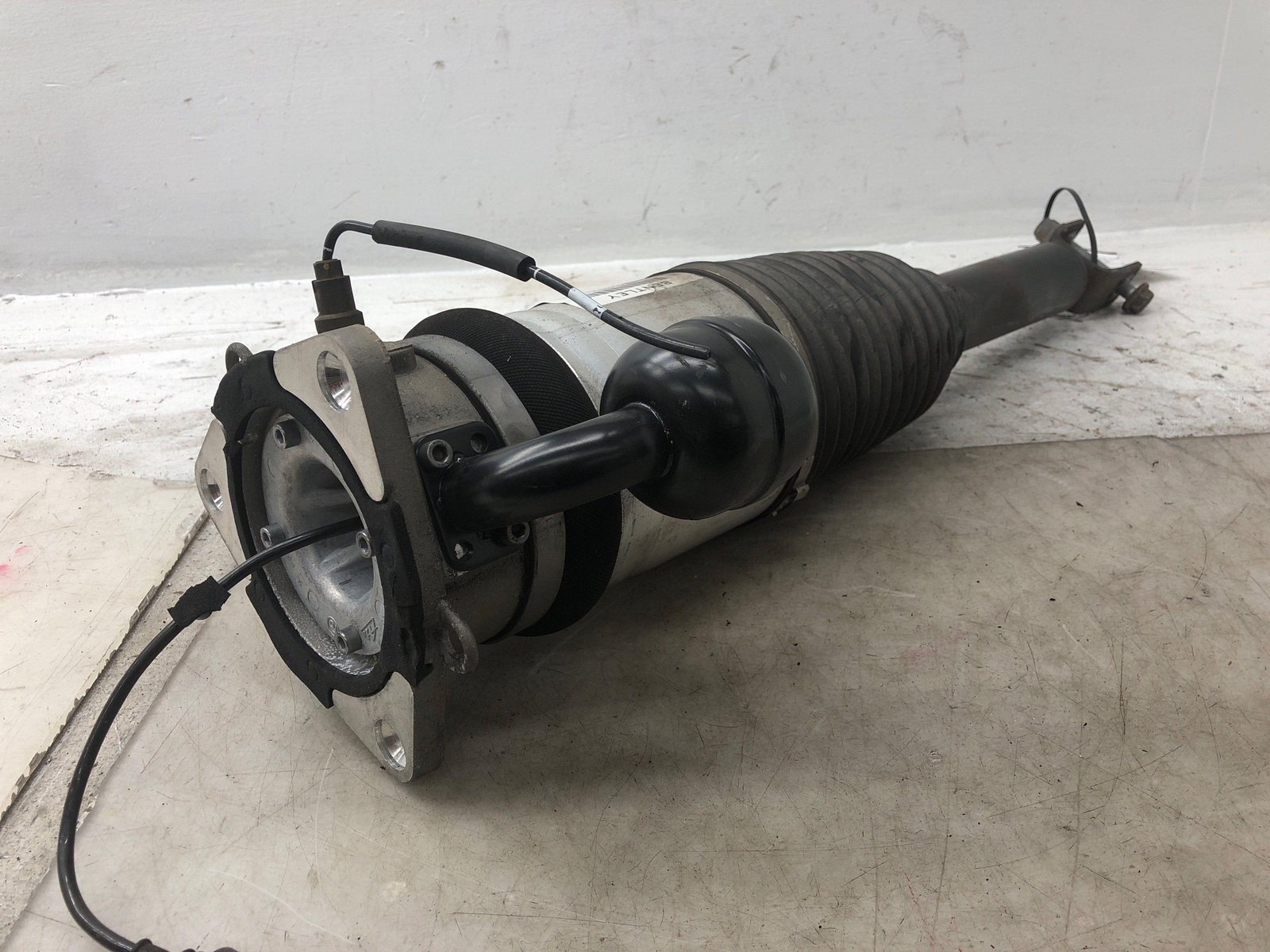2006-2012 BENTLEY CONTINENTAL OEM LEFT REAR AIR STRUT SHOCK ABSORBER 3W5616001C