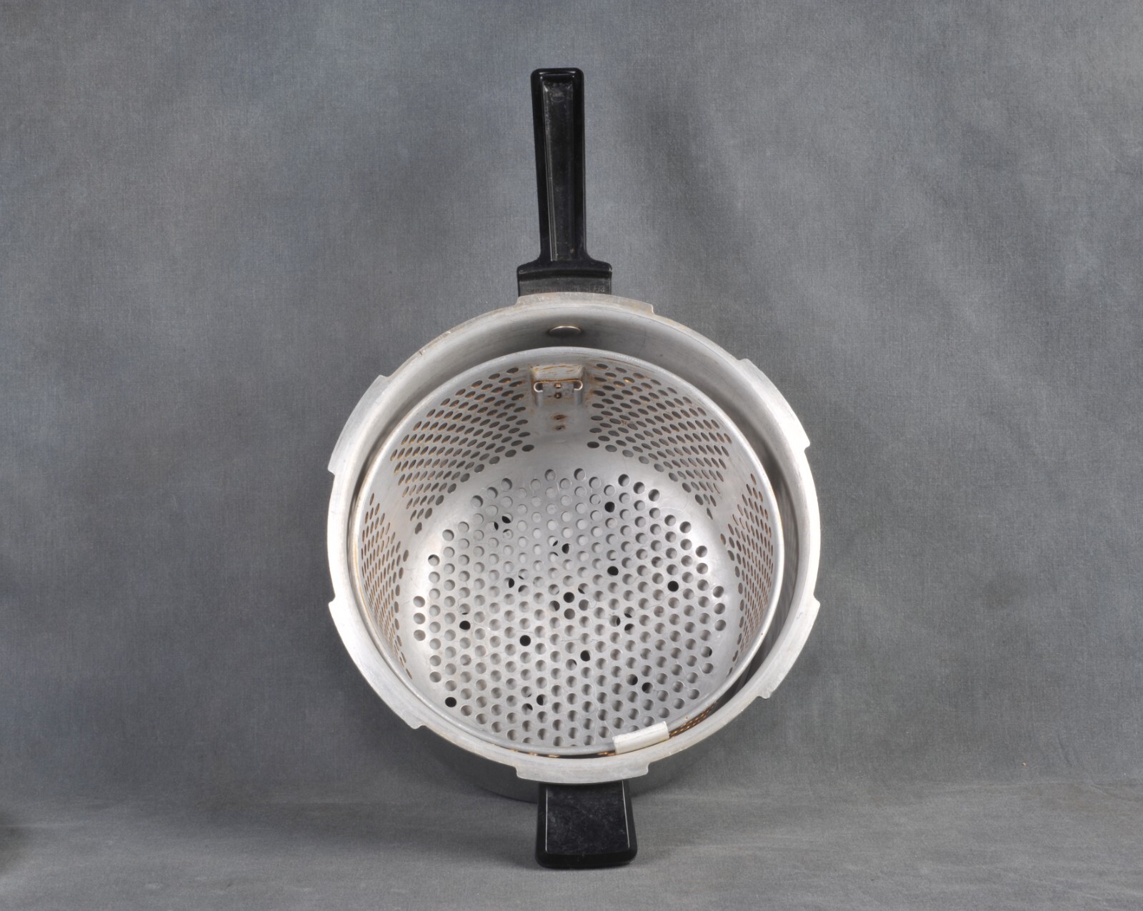 Vintage Presto 6 Qt Pressure Cooker 01/PA6 With Fry/Steam Basket & Canning Rack
