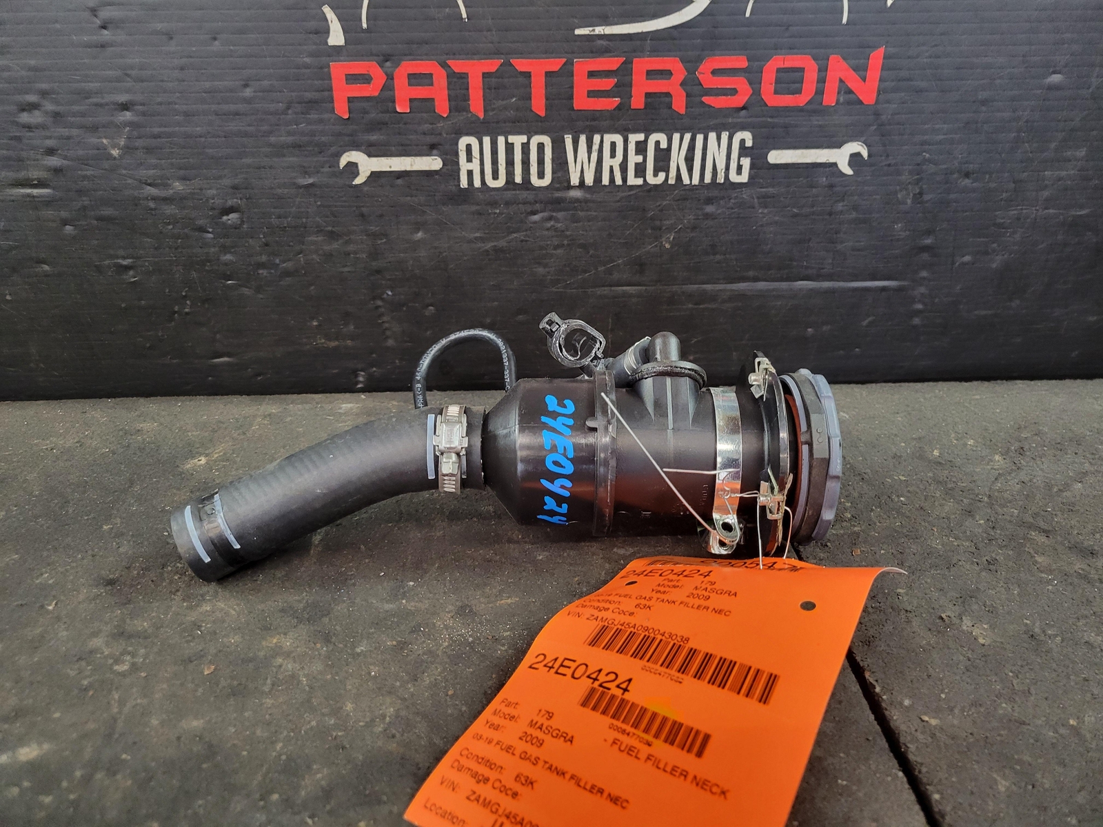 08-19 MASERATI GRANTURISMO 4.2 FUEL GAS TANK FILLER NECK