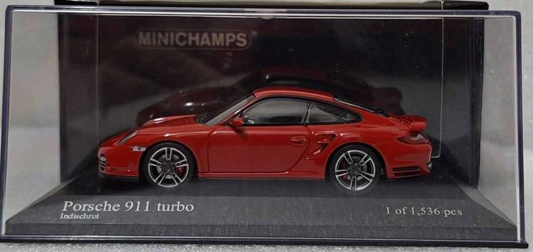 Porsche 911 (997.II) Turbo 2010 Red 1:43 Minichamps 400069000