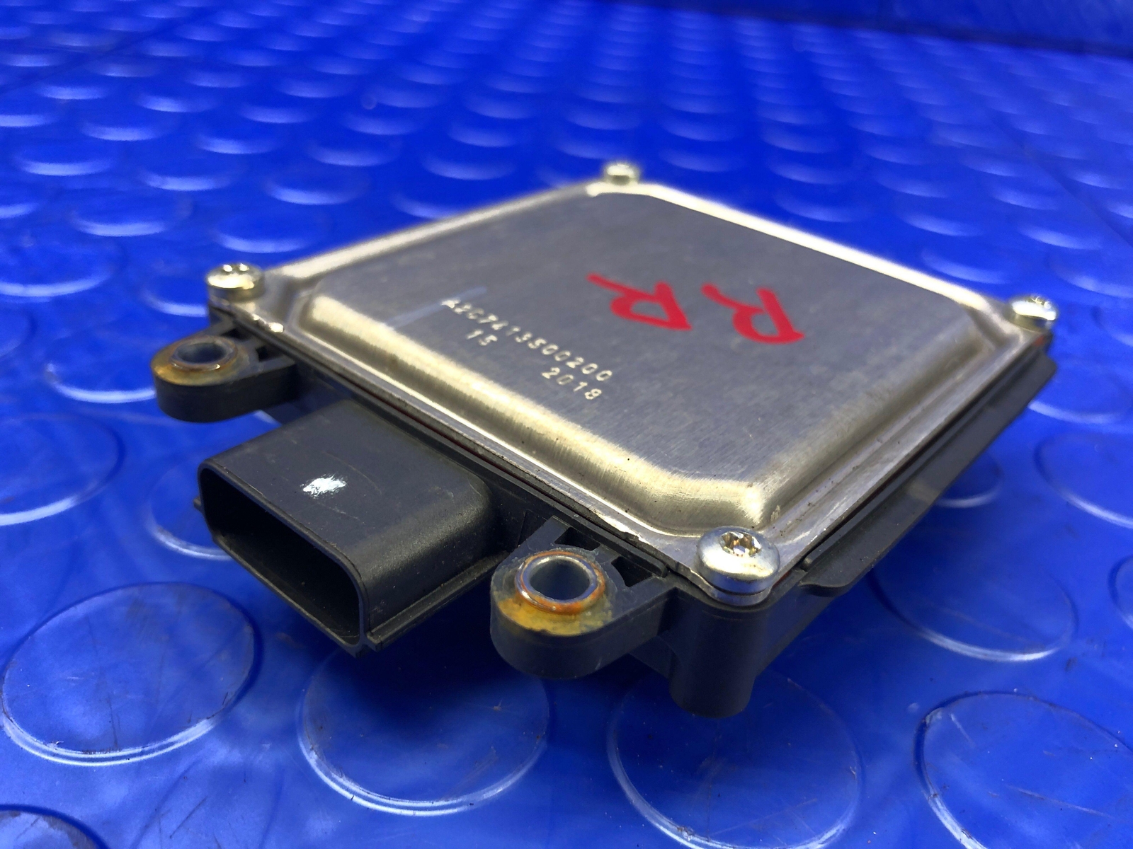 2017-2021 MASERATI GHIBLI REAR LEFT RIGHT BLIND SPOT RADAR SENSOR 670101840 OEM