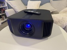 JVC DLA-NX5 4K D-ILA Home Theater Projector Black, Used only 400 Hours