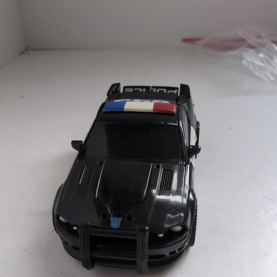 TRANSFORMERS BLADE SHIELD BARRICADE ROBOT POLICE CAR HASBRO 2007 PRE-OWNED - Image 2 of 4