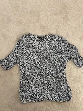 Womens Style & Co Surplice Black&White Floral Top XL Poly Spandex Ruched sleeves