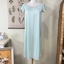 Vintage Lightweight Lace Trim Nightgown Dress Romantic Coquette Femme Dolly XS S