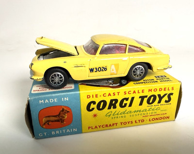 Vintage 1962 Corgi Die Cast 218 Aston Martin DB4 Yellow Car  In 309 Box