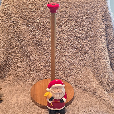 Mud Pie World Santa Freestanding Paper Towel Holder Wood/Ceramic Plaid Oak