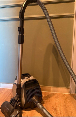 Miele Boost CX1 Allergy Staubsauger kabelgebunden mit Bodenbürste Grau/Schwarz