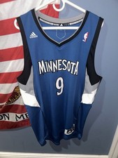 Ricky Rubio Rookie Cards and Autograph Memorabilia Guide 20