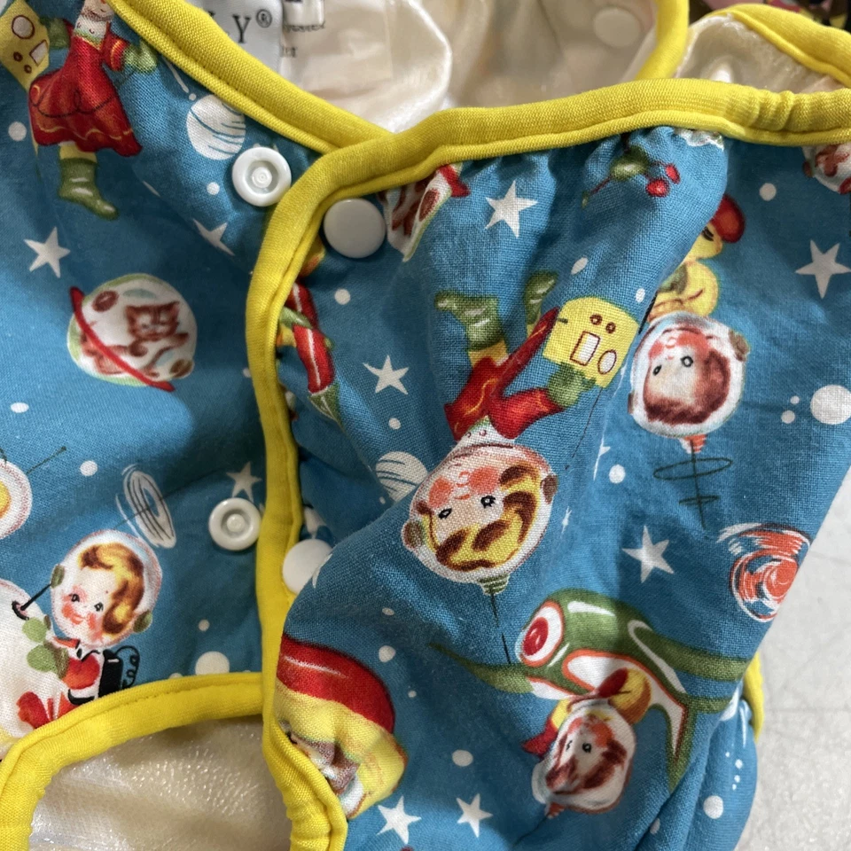 4 Gen-Y Cloth Covers 3 Large & 1 X Large   All Are Adjustable - Image 4 of 4