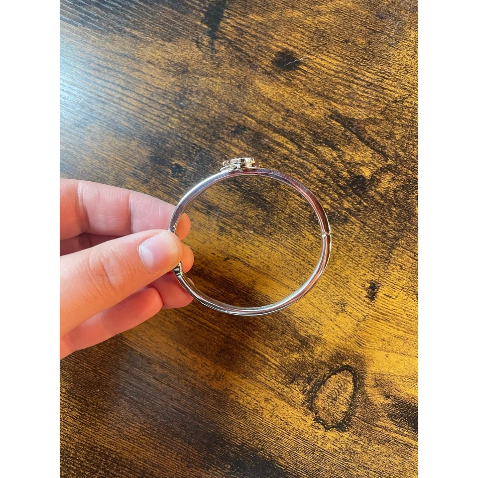 Brazalete Brazalete Marlyn Schiff Estrella Norte Estrás Tono Plata Bisagras Foto 3 de 4