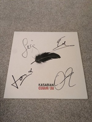 Kasabian    10  Mint - Re-Wired - 10''    (signed by band) 