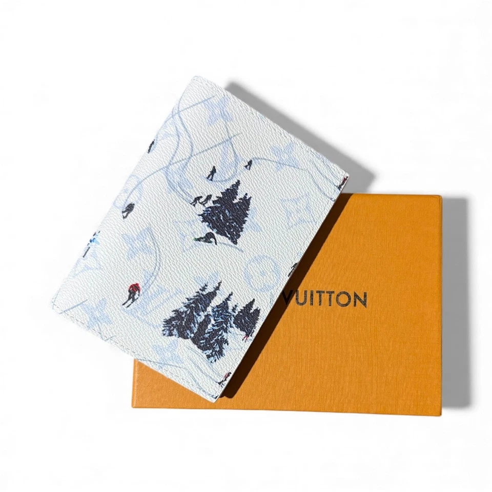 Preowned LV Louis Vuitton Slender Wallet White Snowboarding - Perfect Condition - Image 2 of 3