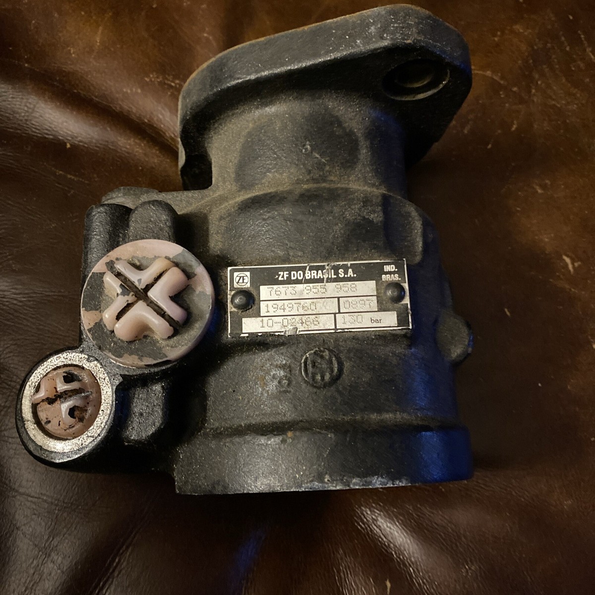 ZF Ind. Power Steering Pump for Peterbilt 10-02466 Part No