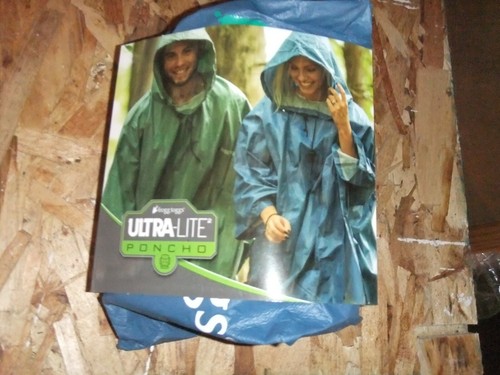 Frogg Toggs rain suit hooded poncho 
