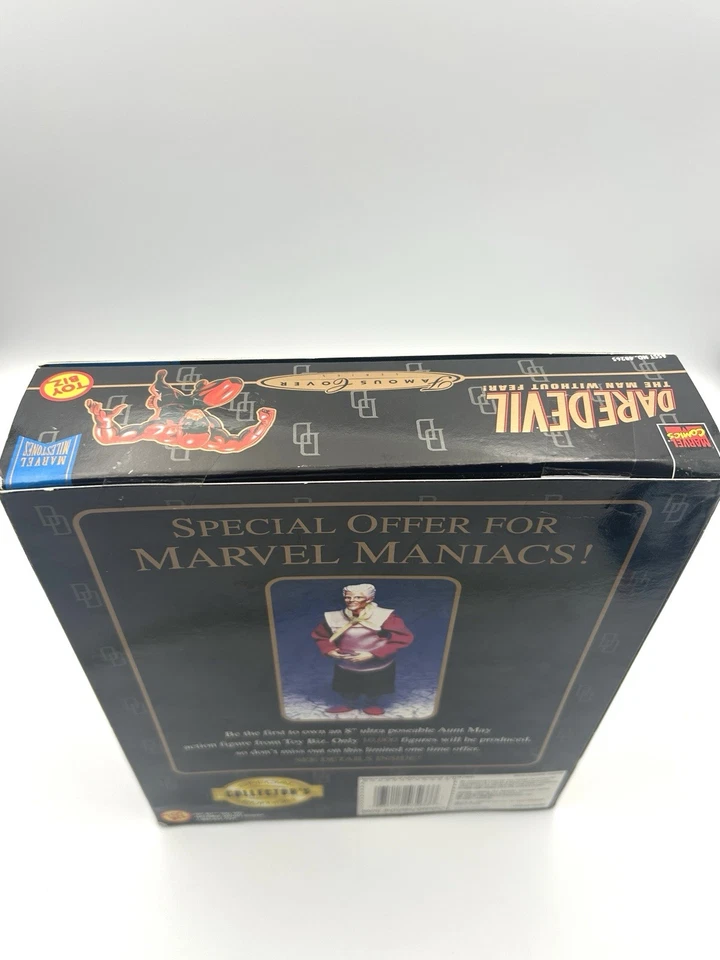 1998 ToyBiz Marvel Milestones Famous Covers Daredevil 8” Action Figure Sealed - Image 3 of 4