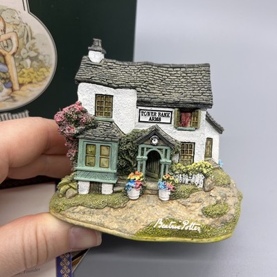 Liliput Gasse World Of Beatrix Potter Tower Bank Arms mit Box und Urkunden - sehr guter Zustand
