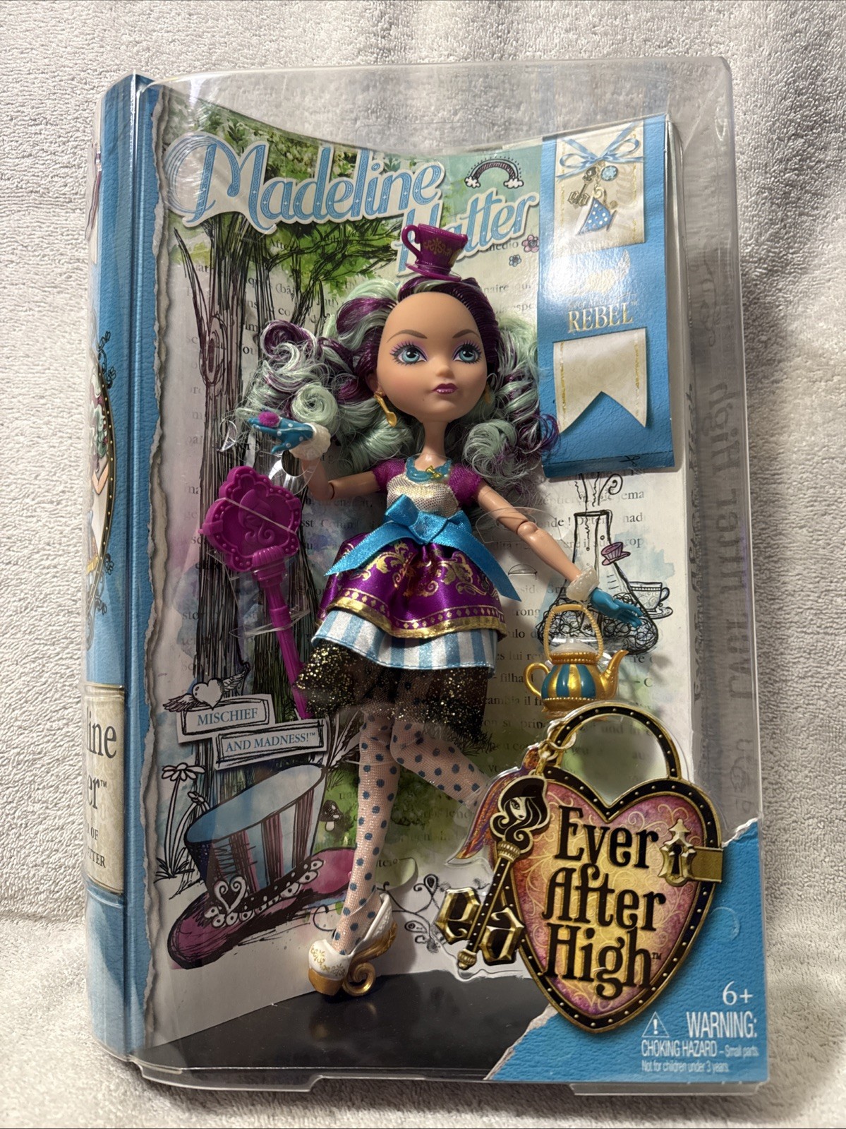 Ever After High Madeline Hatter Doll Rebel 2013 New in Box M