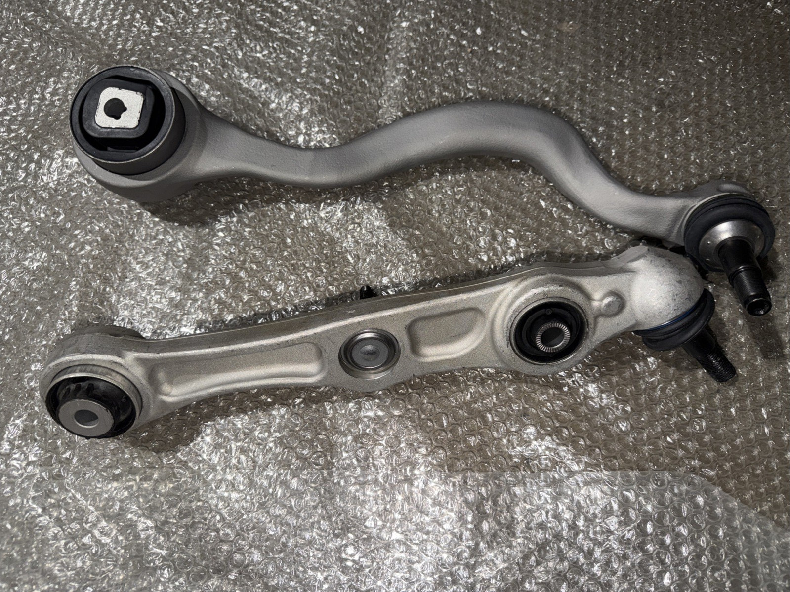 Rolls Royce Cullinan Left Lower Wishbone Tension Strut Set Driver Side