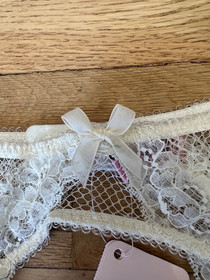 NWT Agent Provocateur Iyla Ivory Lace Garter Belt Suspender SZ: 3 $220 *Read*