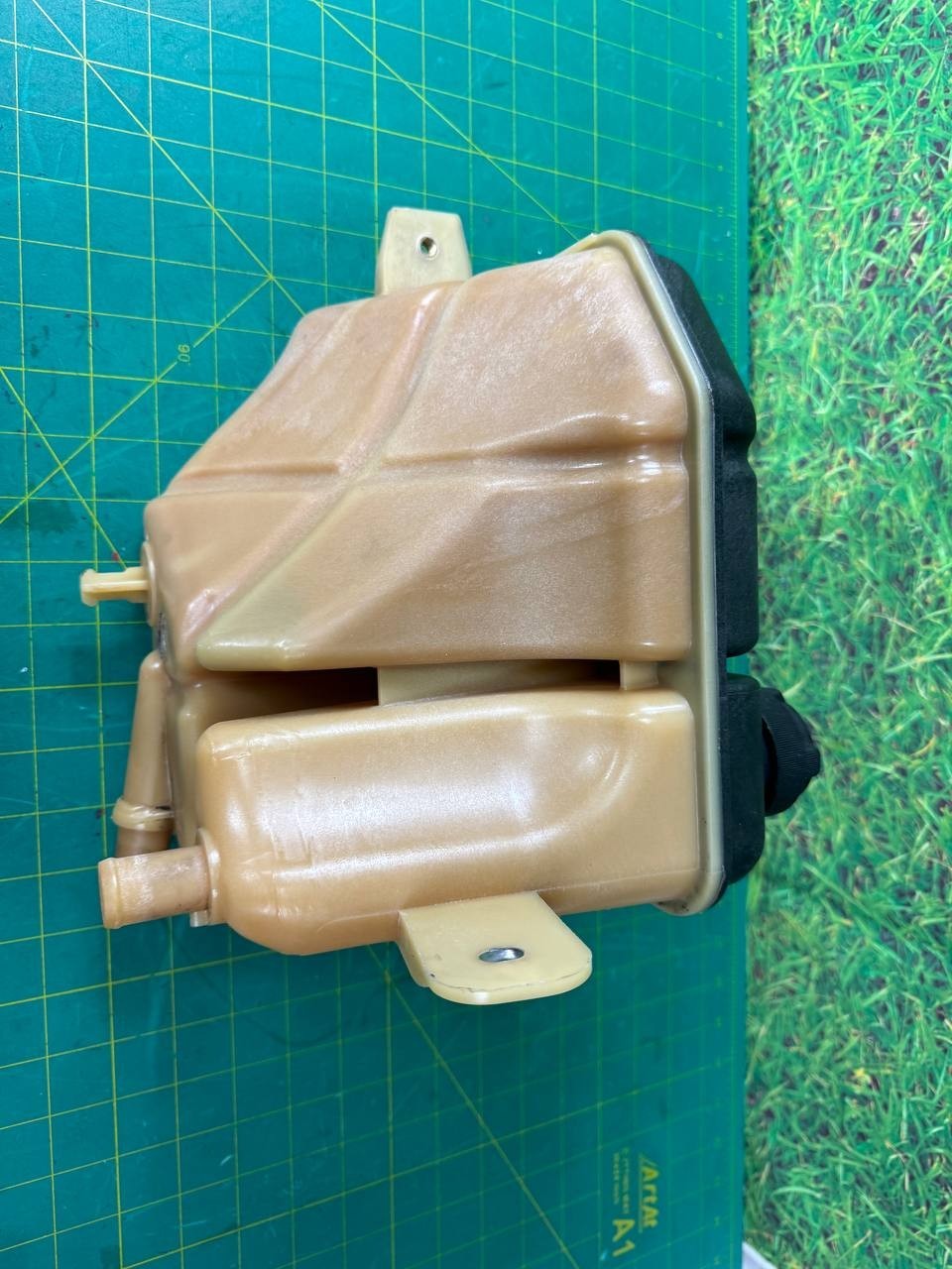 14-19 Maserati Ghibli Coolant Overflow Expansion Tank Bottle Reservoir OEM