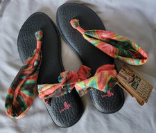 Sanuk Yoga Sling 2 Prints Sandals Womens Size 6 Tie Dye Rainbow Thongs Slides