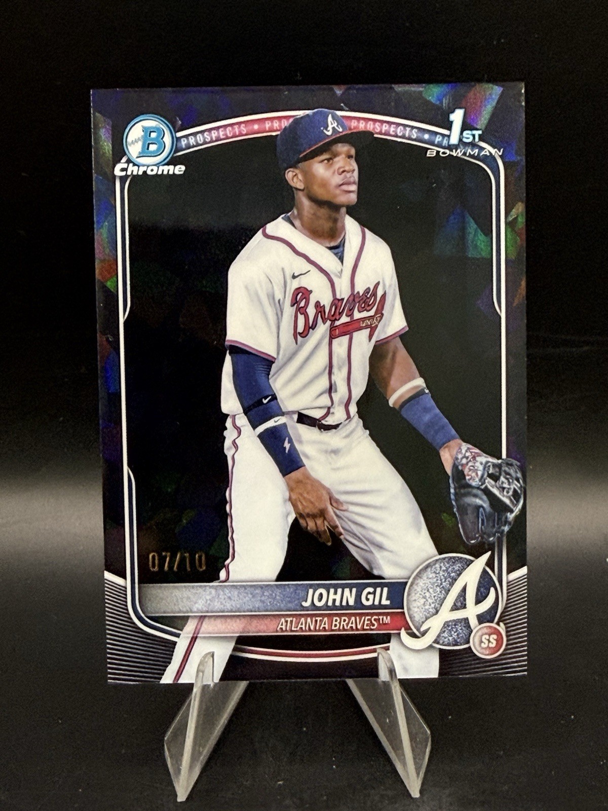 JOHN GIL 2025 BOWMAN CHROME 1ST SAPPHIRE BLACK BRAVES /10 