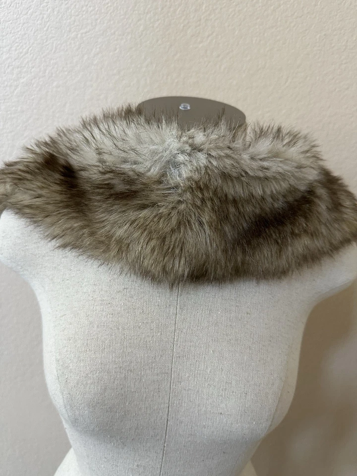 Cuello de piel vintage años 60 para mujer | envoltura de noche o estola | talla única usado en excelente estado Foto 3 de 4