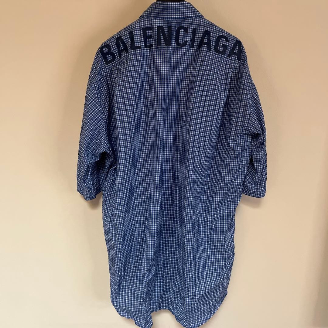 USED BALENCIAGA SHORT-SLEEVED SHIRT, BLUE AND WHITE CHECK PATTERN GOOD image 2