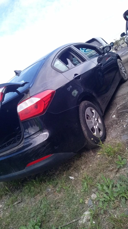 2015 KIA Forte Rack and Pinion Assembly OEM Black 120K Miles NJ25-21734-542595 - Image 3 of 4