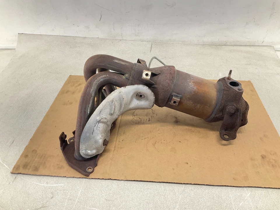 Colector de escape Toyota Avalon 2,5 L 13-18 Foto 2 de 4