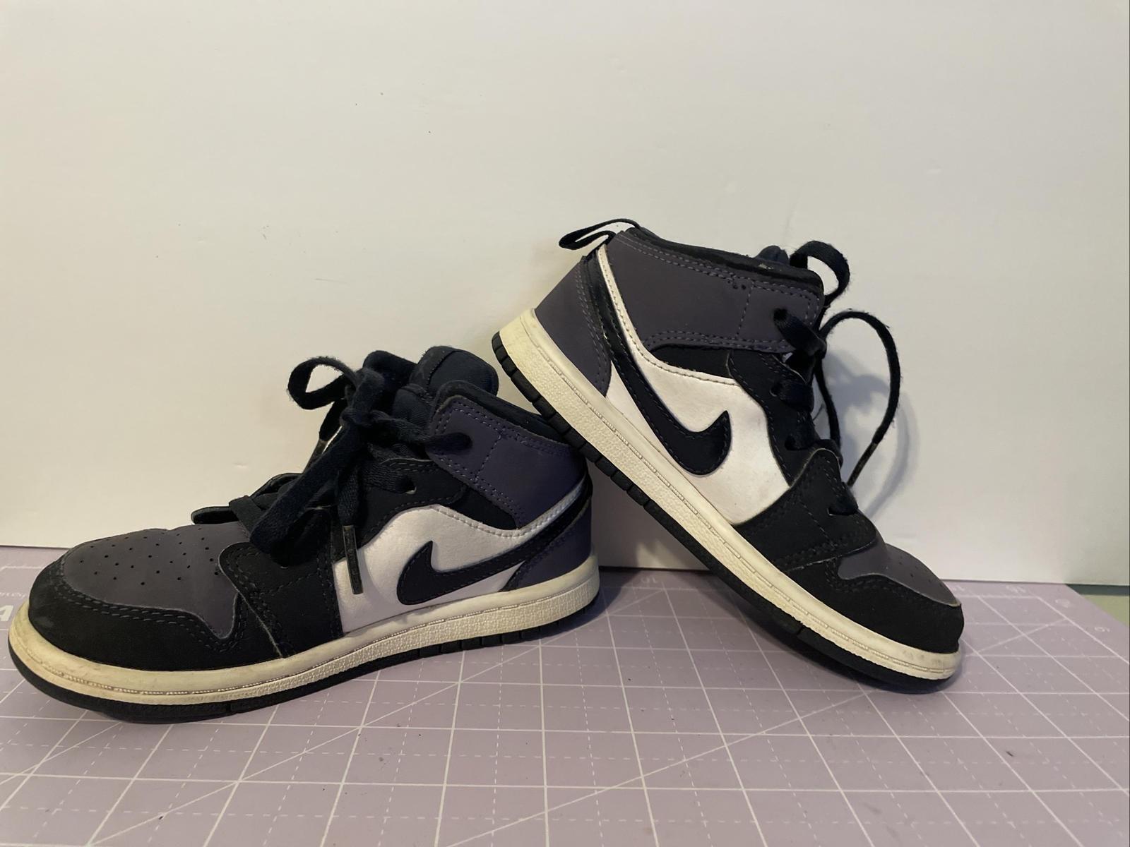 Wie Fallen Air Jordan 1 Mid Aus Nike+Air+Jordan+1+Mid+Obsidian+Sanded+Purple+640735-445+toddler+shoes