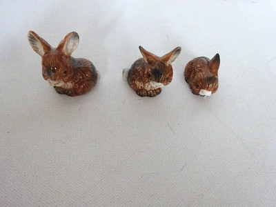 Goebel 2 Porzellan Figuren Hasen +liegender Hase umsonst  Vintage
