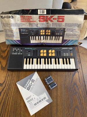 Casio SK-5 Sampling Keyboard CIB w/ Box Manual Original Batteries Tested Works
