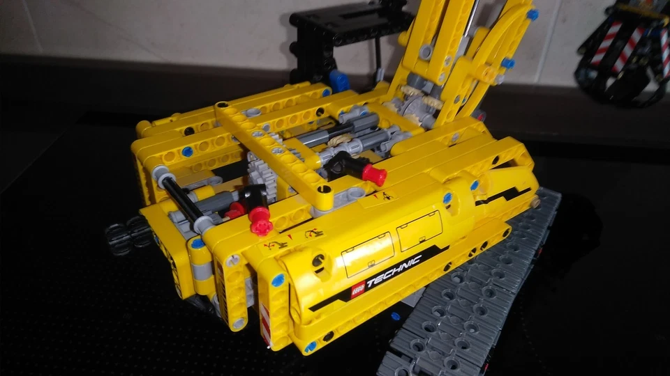 LEGO Technic 42006 Excavator, foto 3 di 5