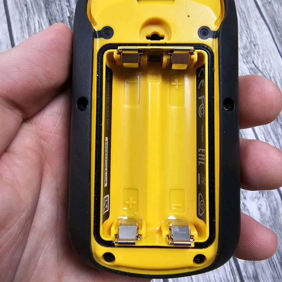 Garmin eTrex 10 2.2 inch Handheld GPS Receiver Complete - Tested & Works - Image 4 of 4