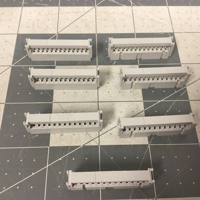 Amphenol Connectors 812-26 (Lot Of 7)(LQS28P)