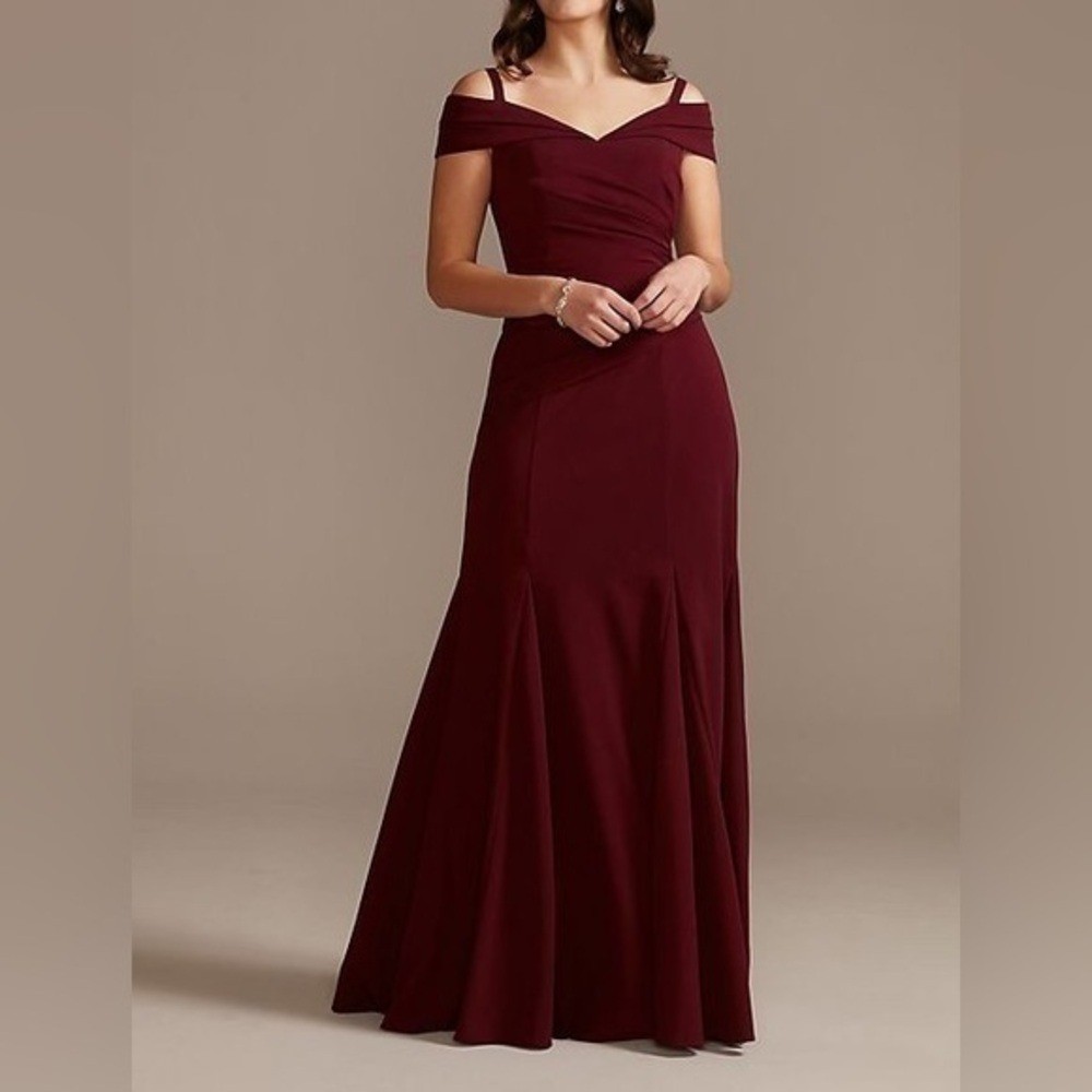 OLEG CASSINI off-the-shoulder ruched crepe mermaid dress WBM2427V4