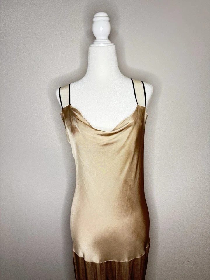 Vestido sin Mangas Alberta Ferretti Capucha Cuello Espalda Sin Espalda Correa Cruzada Champagne Rayón Talla 6 Foto 2 de 4