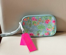 Disney Parks x Lilly Pulitzer Wristlet Bag Purse BNWT Gillie