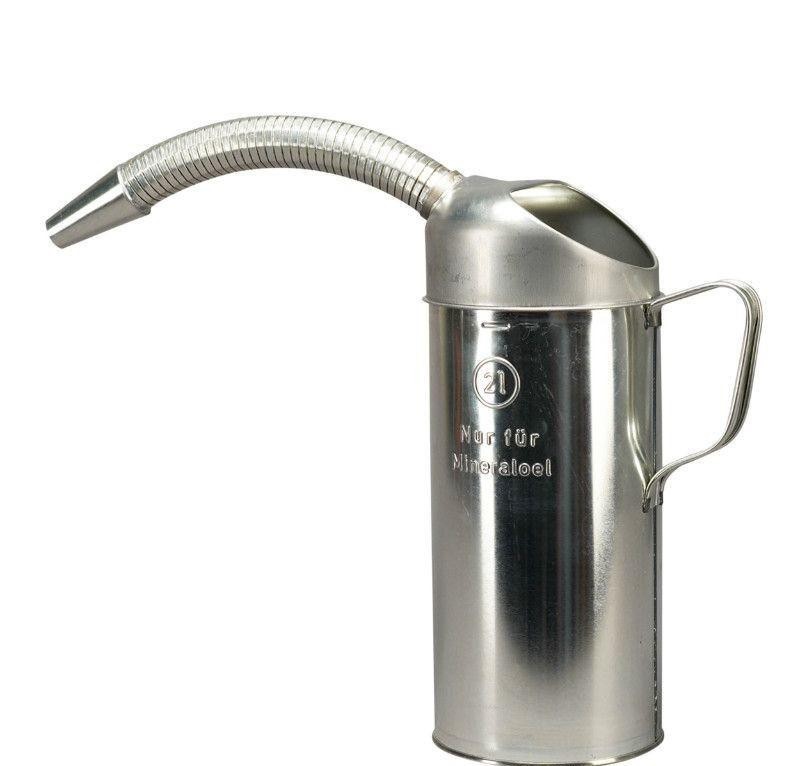 Broc-doseur en fer blanc Pressol de 2L avec son bec flexible