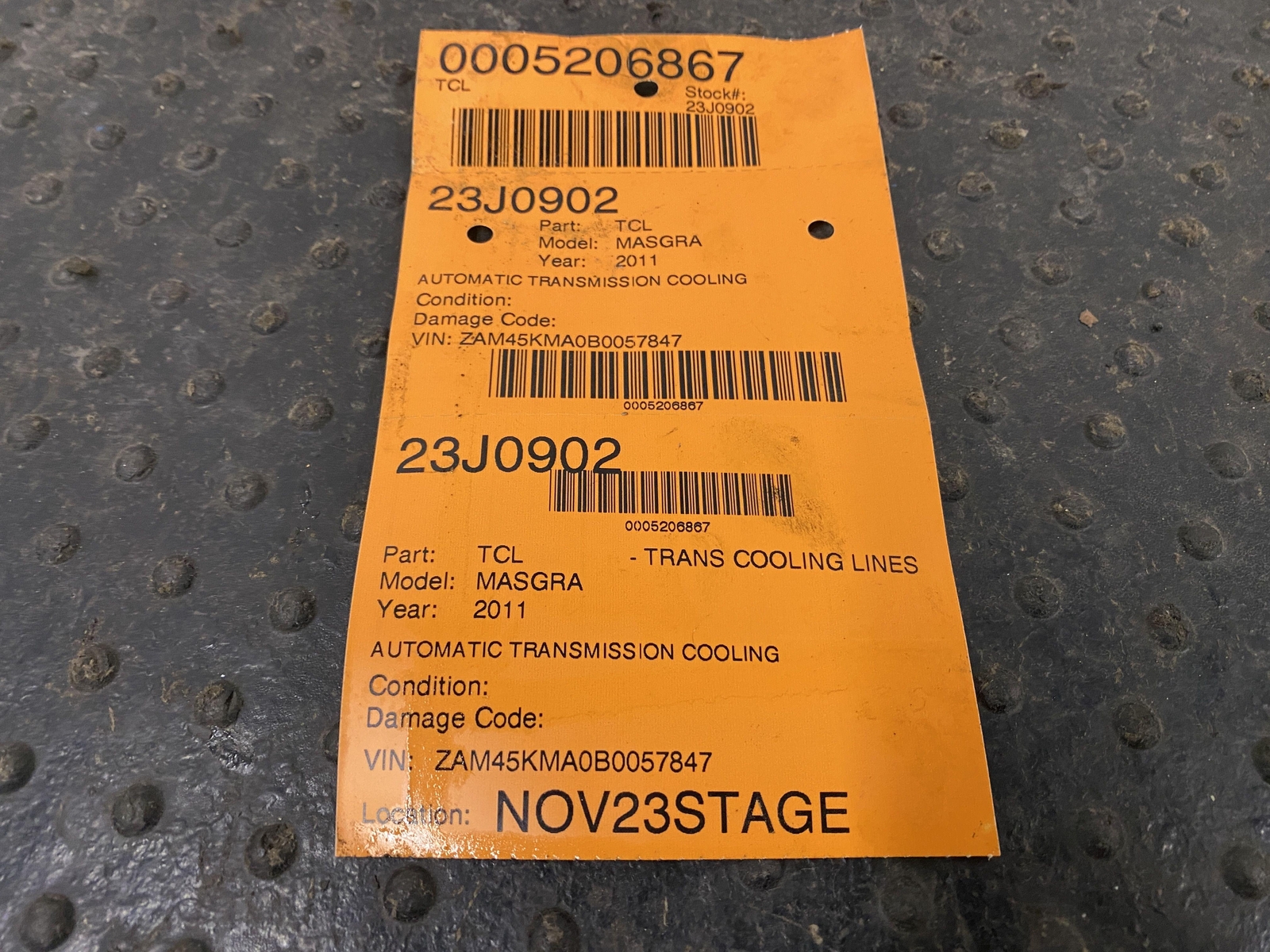 2011 MASERATI GRANTURISMO PAIR OF AUTOMATIC TRANSMISSION COOLING LINES