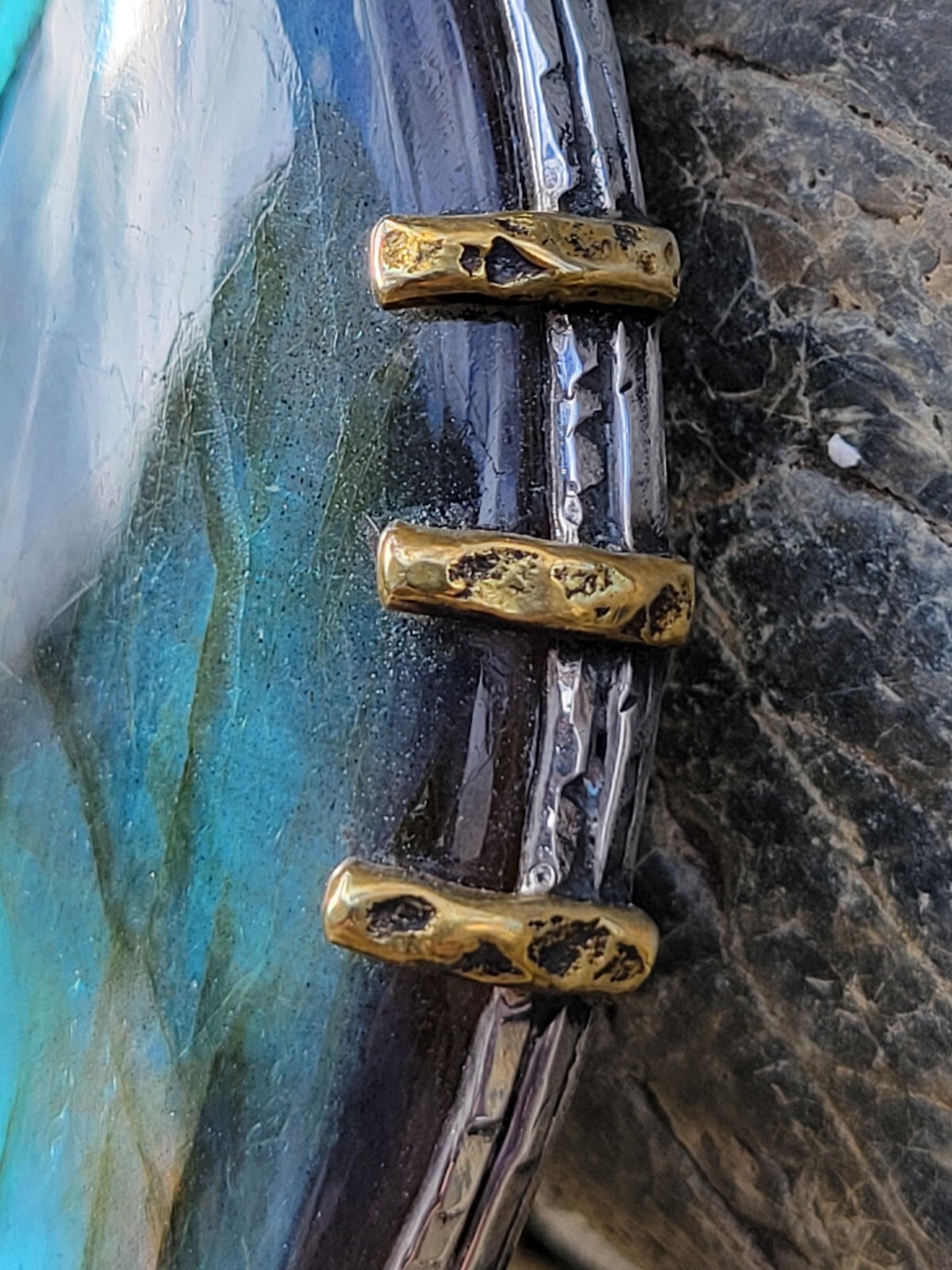 Artisan Eclipse Oval Labradorite Sterling Silver … - image 3