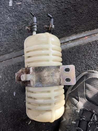 78 DATSUN 280Z VACCUM BOTTLE CANISTER OEM Used #1 - Picture 2 of 3