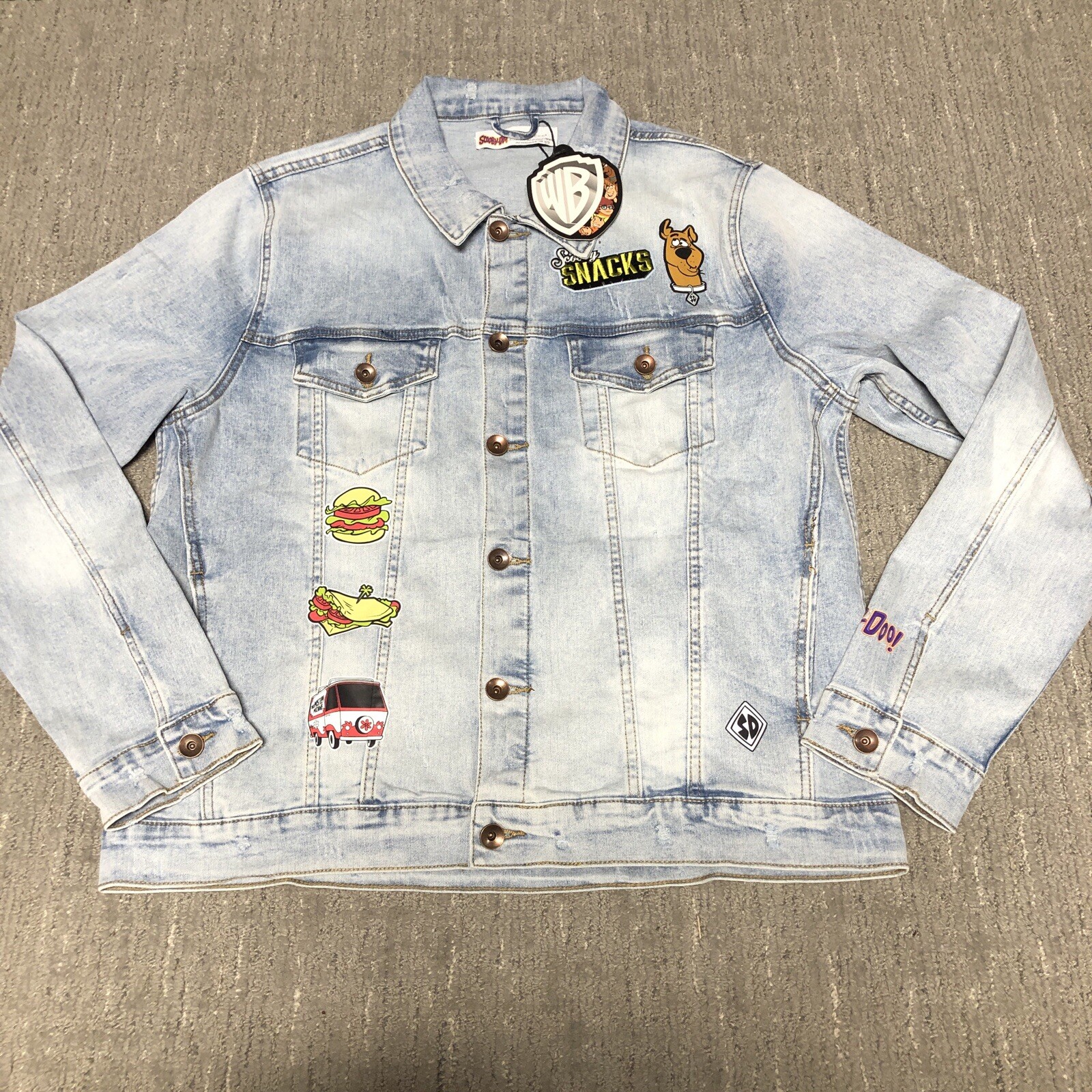 Scooby-Doo Denim Trucker Jacket Men’s Size XL Blue Warner Bros NWT AOP Patches